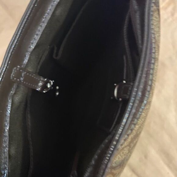 Coach Peyton F47367 Khaki/ Mahagony Coated Canvas trimmed in patent leather tote - Picture 6 of 7